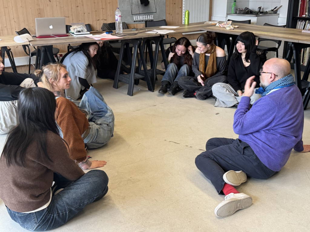 L’attribut alt de cette image est vide, son nom de fichier est Capture-decran-2025-12-05-a-16.50.14-1024x766.png.